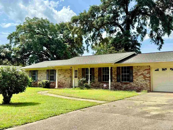 5012 Midas Rd, Pensacola, FL 32526