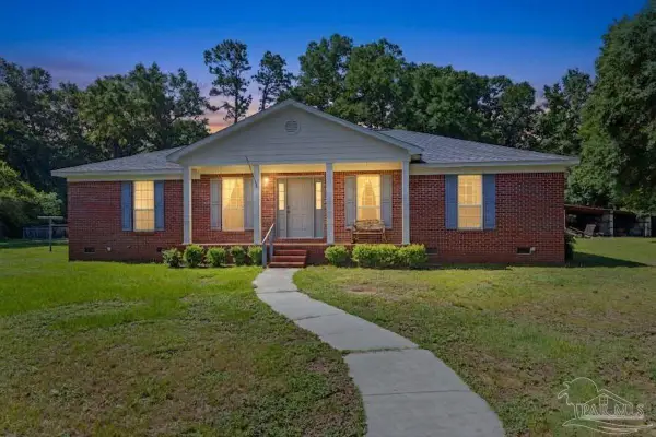 4203 Celtic Cir, Milton, FL 32571
