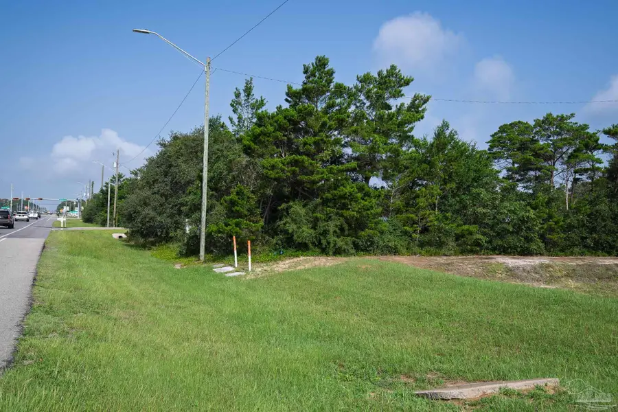4282 Gulf Breeze Pkwy, Gulf Breeze, FL 32563 - #3
