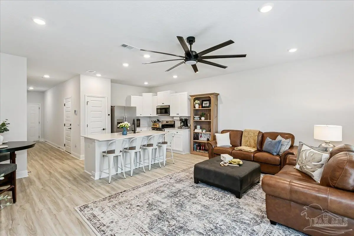 3981 Pendragon Cir, Milton, FL 32583 - #1