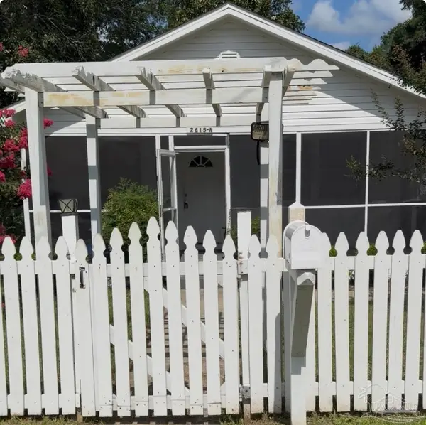 2615 N L St #A, Pensacola, FL 32501