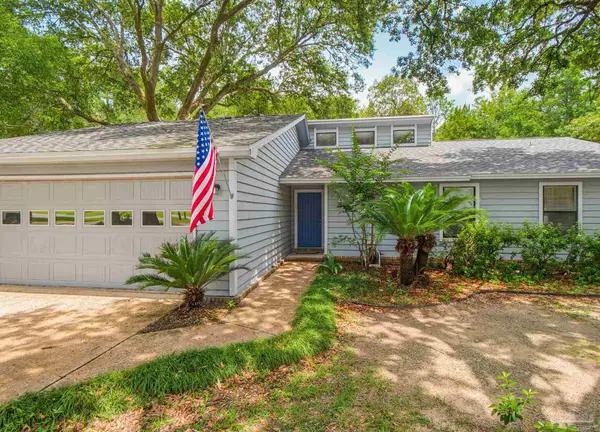 5682 Windsong Dr, Milton, FL 32570