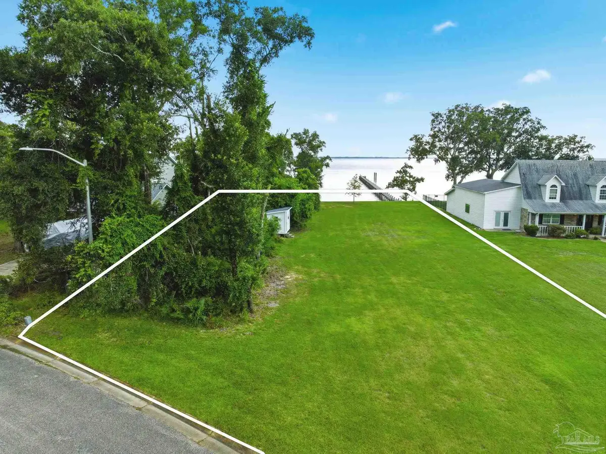 5655 Bay Forest Dr, Pensacola, FL 32526 - #1