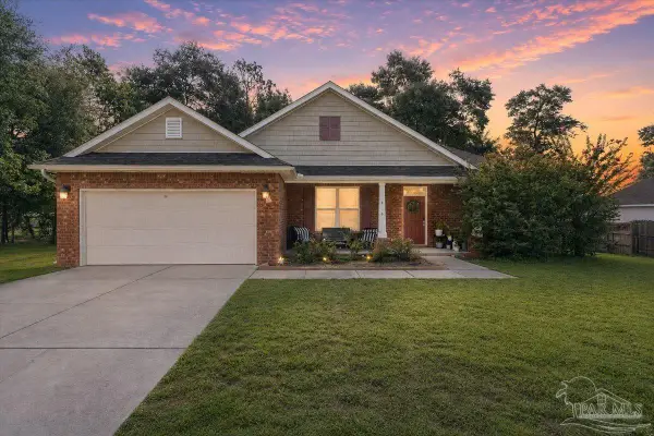 5288 Richardson St, Milton, FL 32570