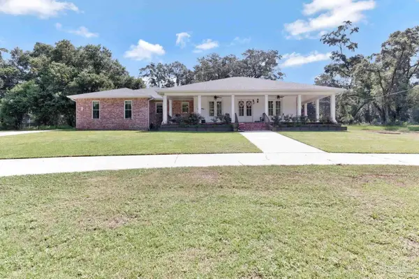 500 Petty Dr, Cantonment, FL 32533