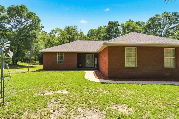 4526 Bryant Bridge Rd, Holt, FL 32564