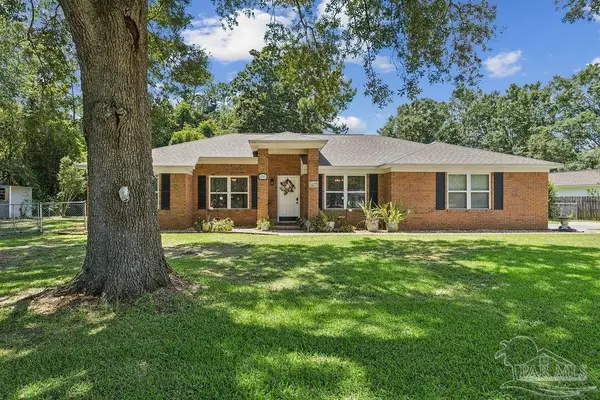5097 Hamilton Ln, Pace, FL 32571