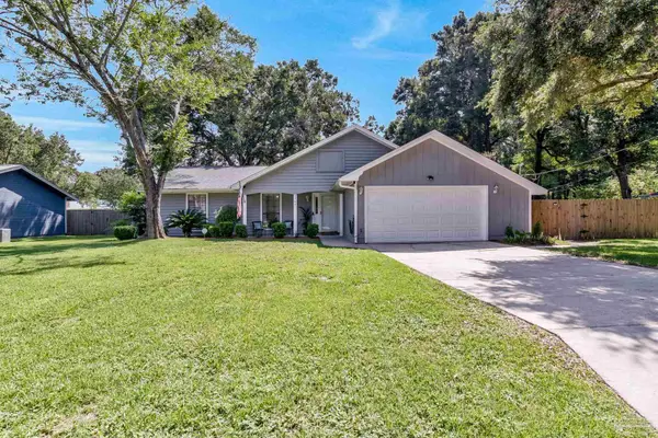 7706 Beechwood Dr, Pensacola, FL 32514