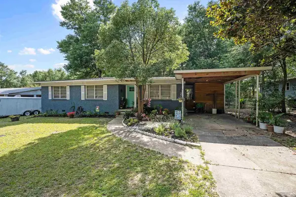 5355 Saratoga Ave, Milton, FL 32570