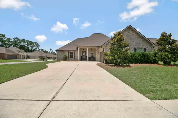 2133 Eagles Ridge Cv, Cantonment, FL 32533