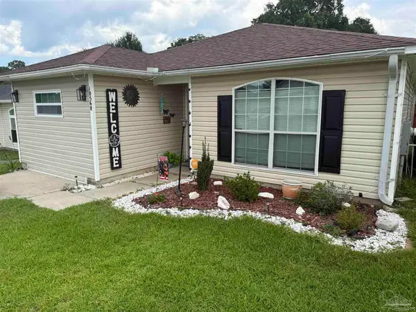 10568 Wilderness Ln, Pensacola, FL 32534