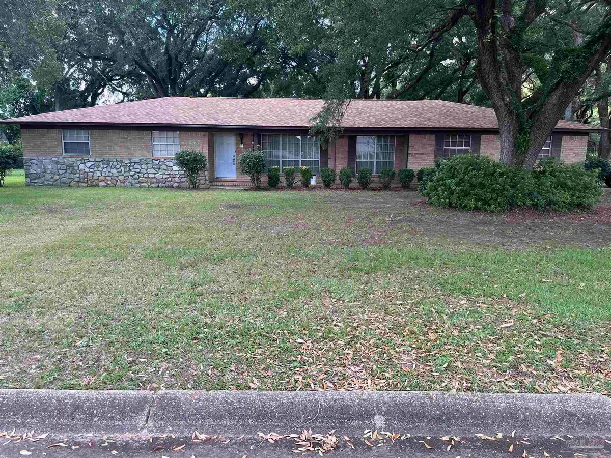 5992 Moss Ln, Pensacola, FL 32505 - #1