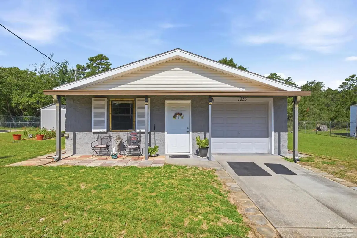 1935 America Ave, Gulf Breeze, FL 32563 - #1