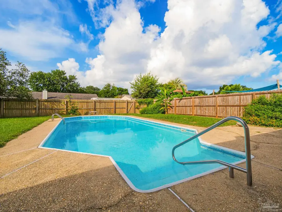 3585 Riddick Dr, Pensacola, FL 32504 - #2