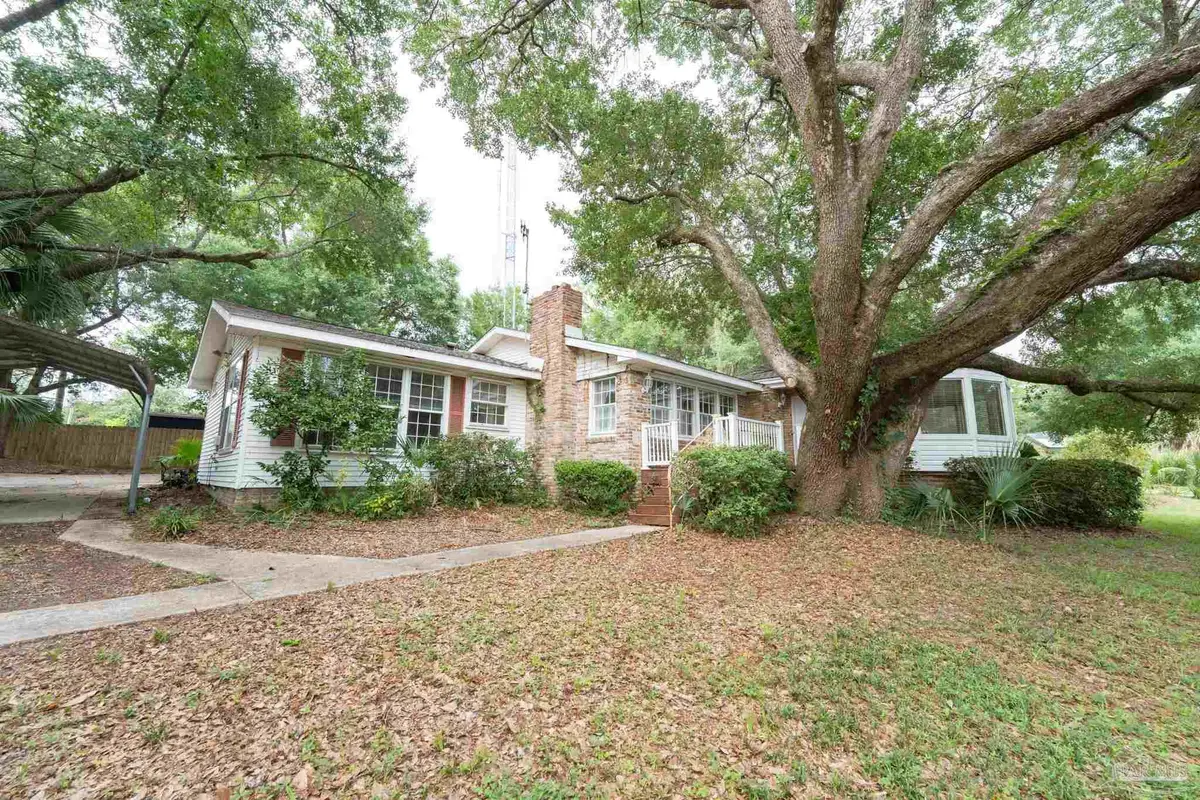 2570 Bayou Blvd, Pensacola, FL 32503 - #1