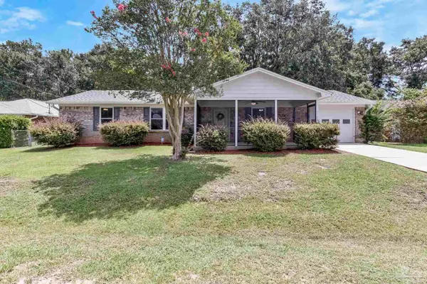5712 Ivy Ln, Pace, FL 32571