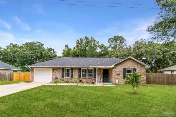 4866 Lamar Dr, Pace, FL 32571