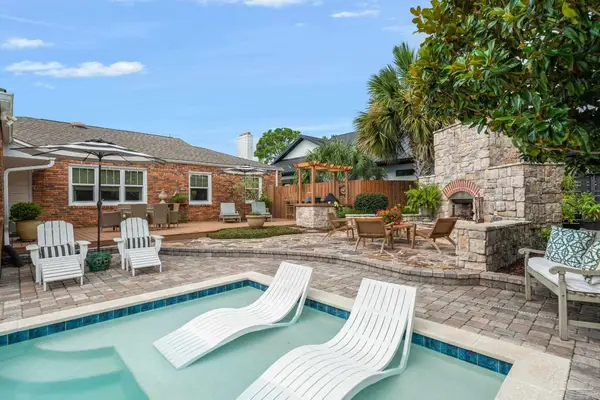 914 Fairway Dr, Pensacola, FL 32507