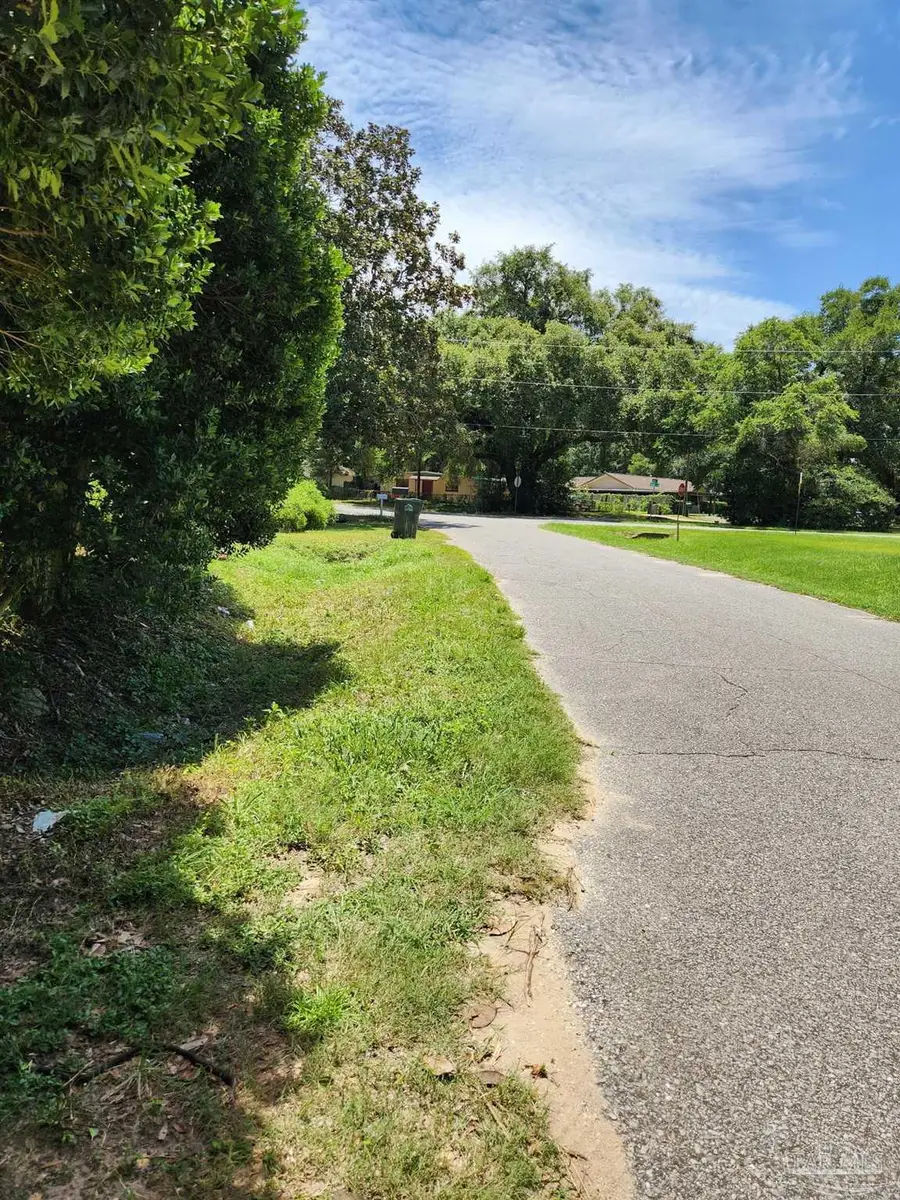 300 Louisiana Dr, Pensacola, FL 32505 - #3