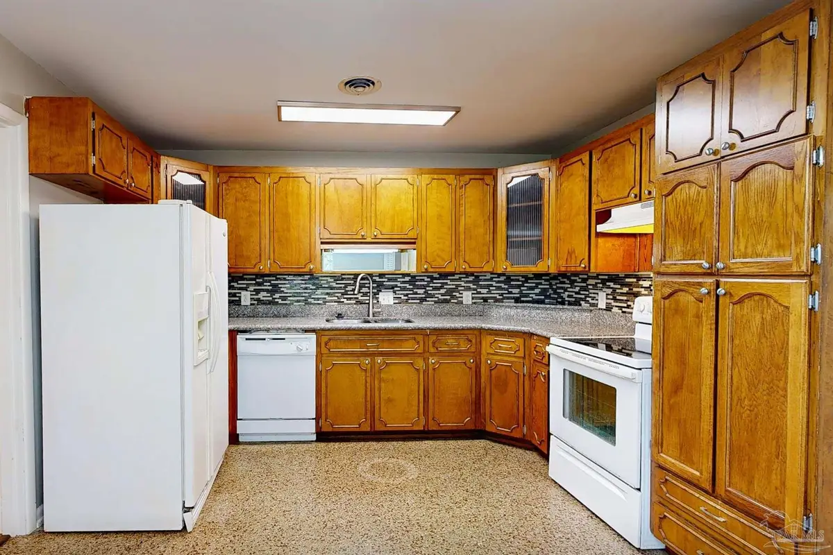 6002 Walton St, Pensacola, FL 32503 - #1