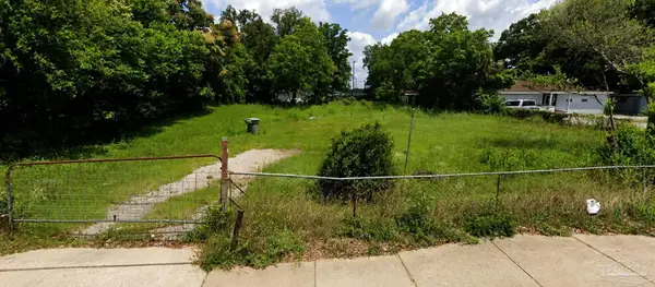 512 Massachusetts Ave, Pensacola, FL 32505