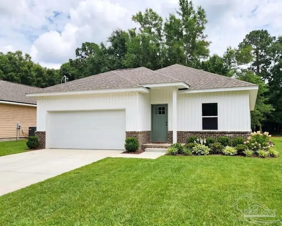 3028 N 11th Ave, Milton, FL 32583 - #2