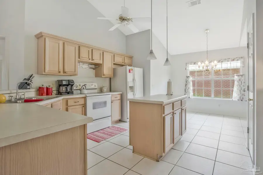 3918 Sunny Manor Cr, Milton, FL 32583 - #2