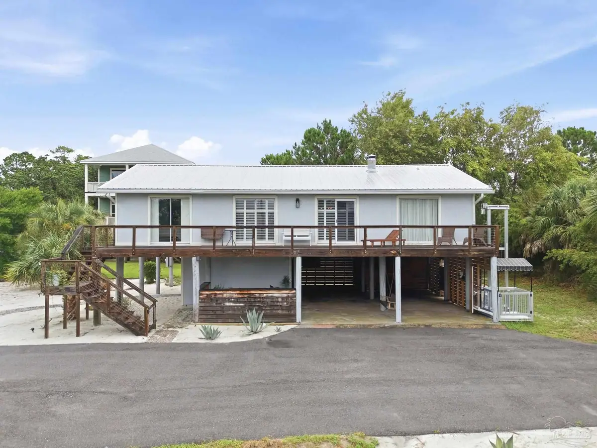 1038 Magnolia Ln, Gulf Breeze, FL 32563 - #1