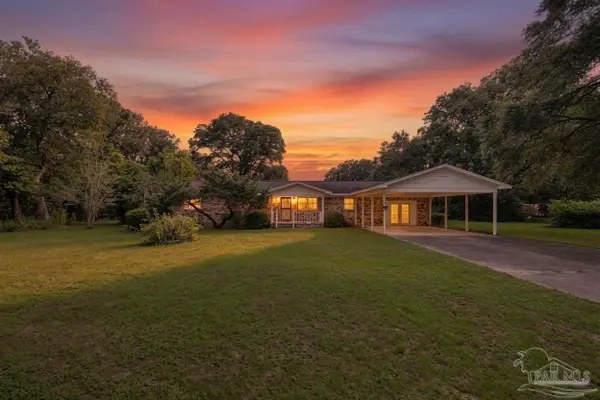 4808 Friendly St, Pace, FL 32571