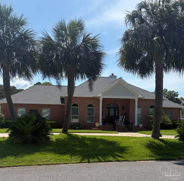 5625 Sandstone Dr, Pace, FL 32571