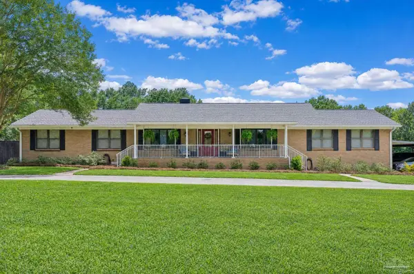 2379 Risen Dr, Pensacola, FL 32533