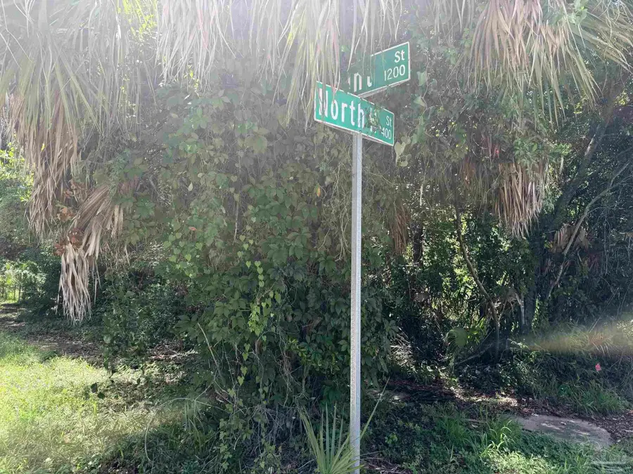 1420 N H St, Pensacola, FL 32501 - #2
