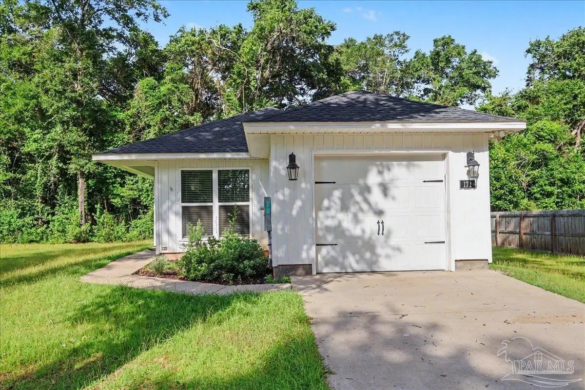171 Calvert Oaks Dr, Pensacola, FL 32514 - #1