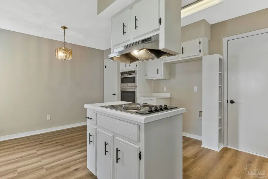 3511 Silvertree Ln, Pensacola, FL 32504 - #3