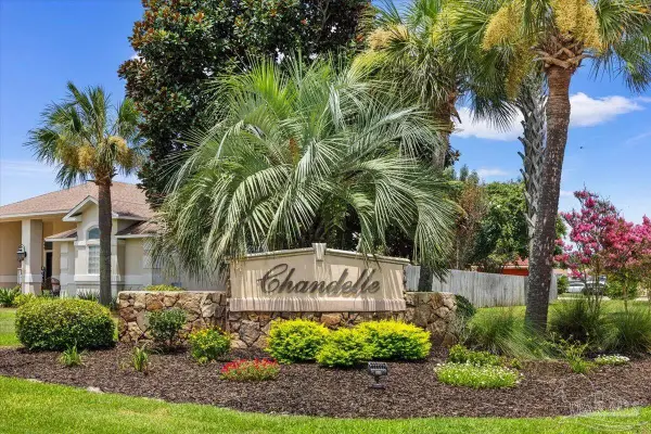 1125 Naples Dr, Pensacola, FL 32507