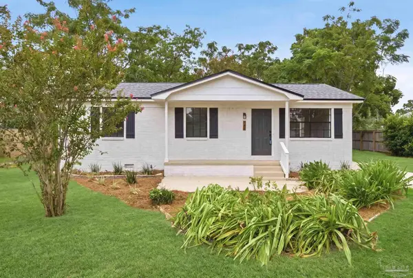 344 Morgan Ln, Mary Esther, FL 32569