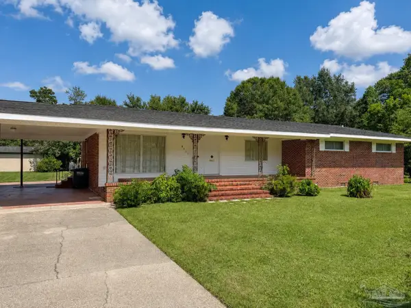211 7th Ave, Atmore, AL 36502