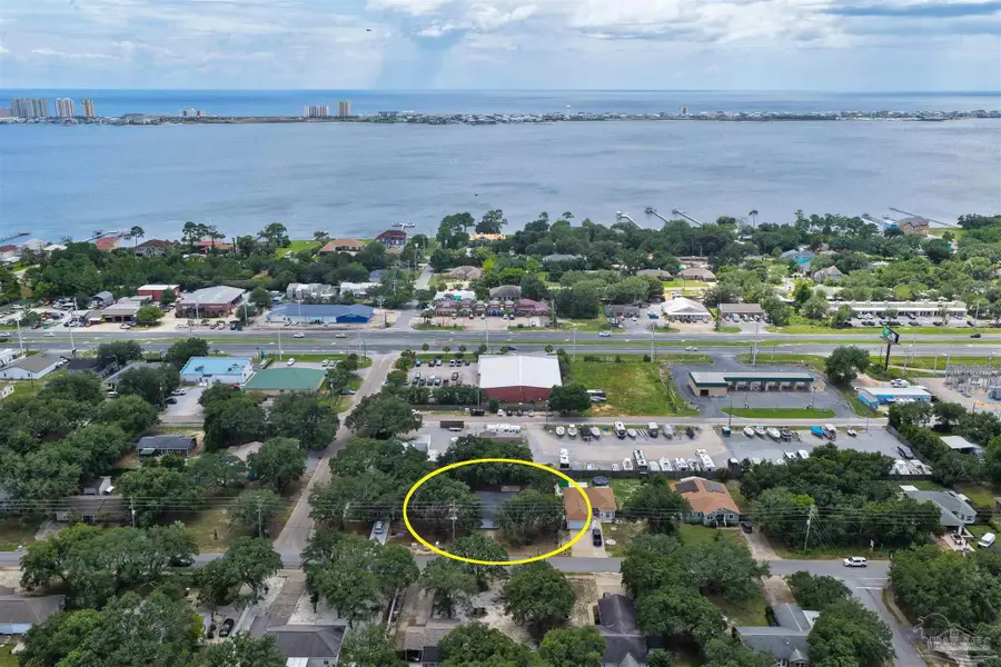8137 Fourth St, Navarre, FL 32566 - #2