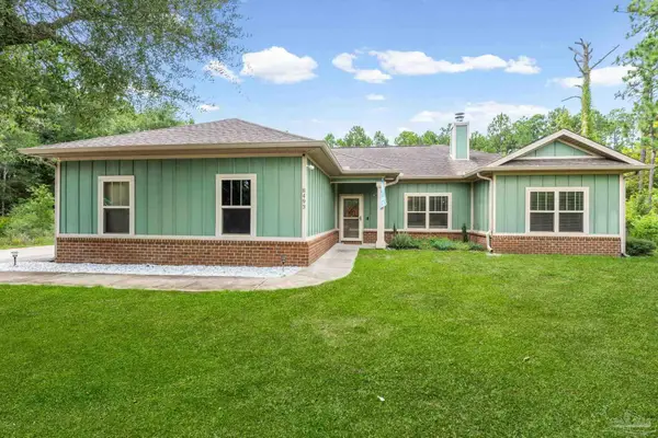 8493 Sevilla St, Navarre, FL 32566