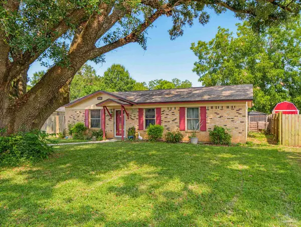 2018 Woodbury Dr, Cantonment, FL 32533