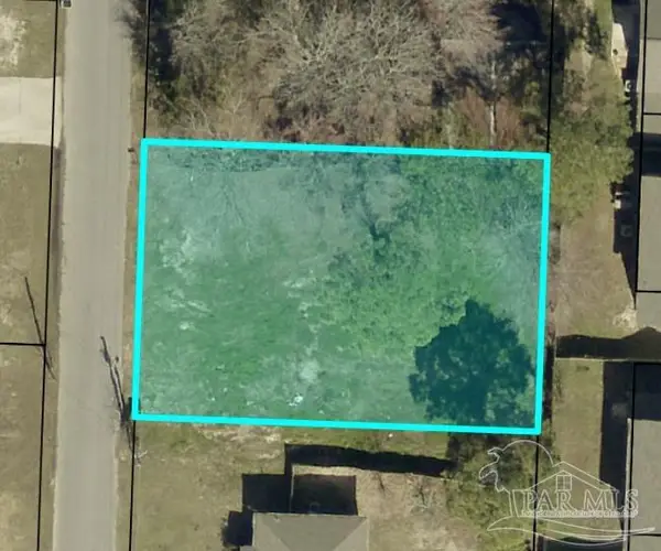 2236 Janet St, Navarre, FL 32566