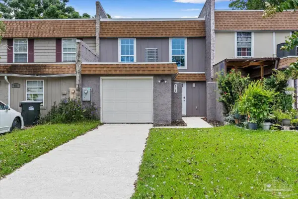 804 Esconditas Pl, Pensacola, FL 32506