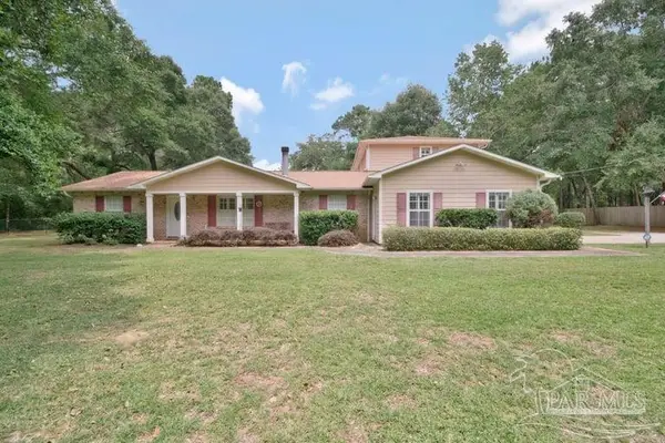 6242 Foxglove Rd, Milton, FL 32570