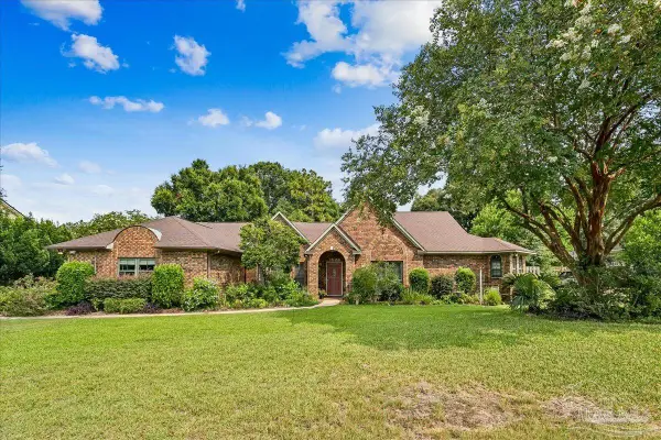 1506 Kings Rd, Cantonment, FL 32533