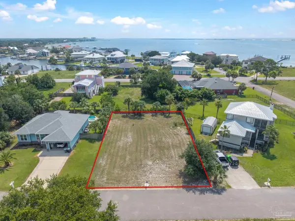 5556 Grande Lagoon Ct, Pensacola, FL 32507
