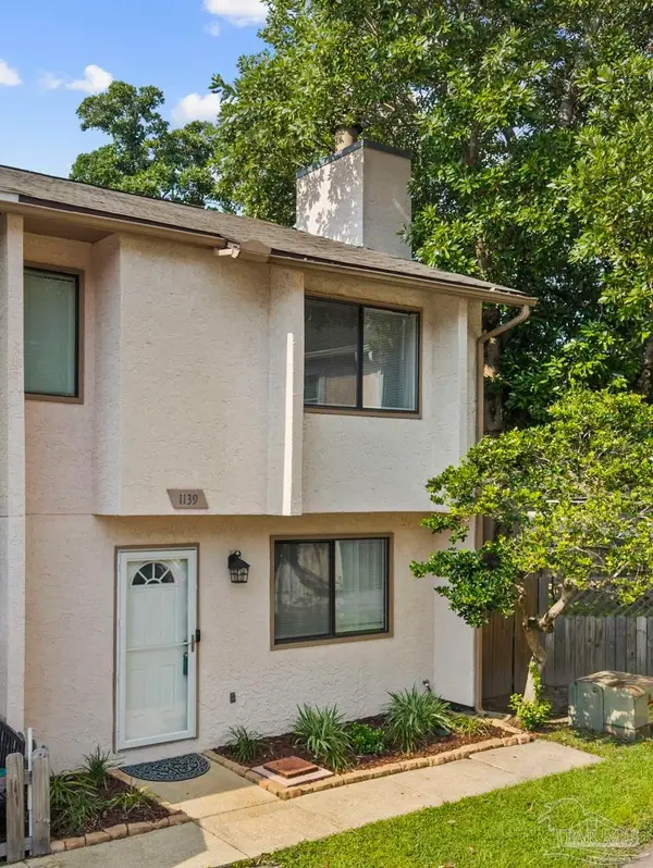 1139 Bloodworth Ln, Pensacola, FL 32504