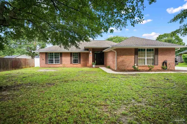 107 Bosque Ct, Cantonment, FL 32533