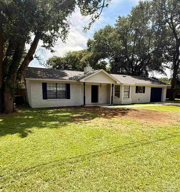 4636 Evelyn St, Pace, FL 32571