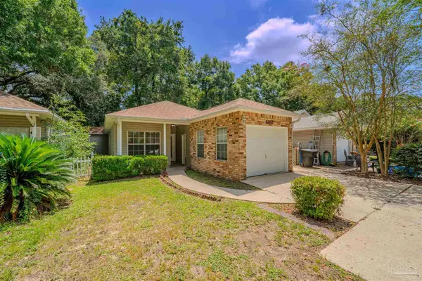 6102 The Oaks Ln, Pensacola, FL 32504