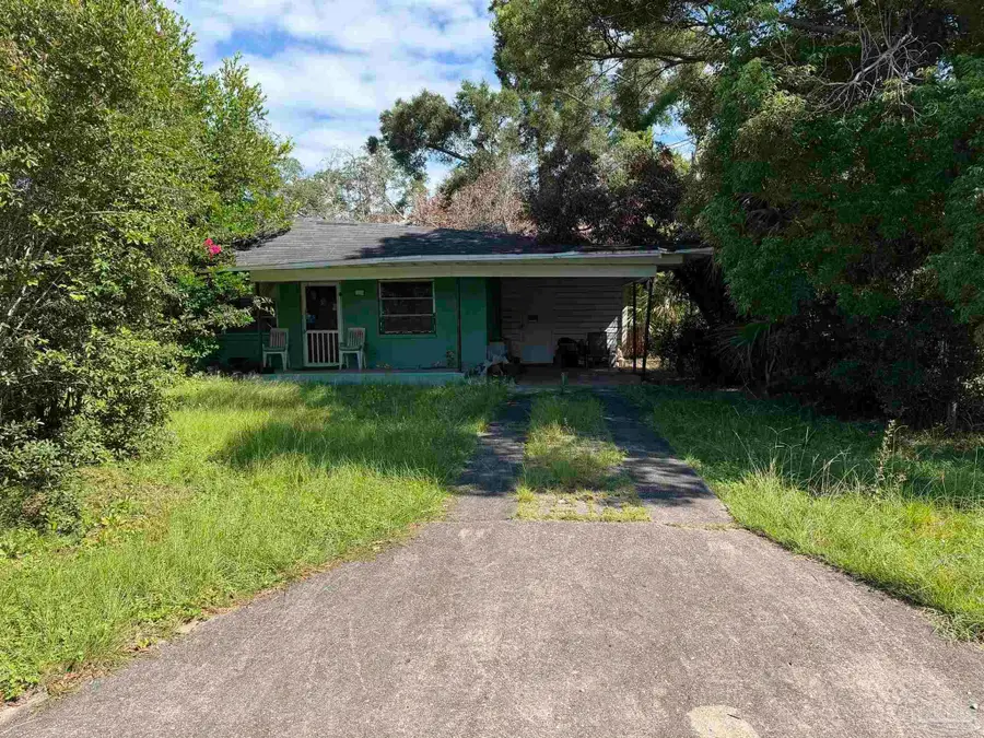 1604 E Yonge St, Pensacola, FL 32503 - #2